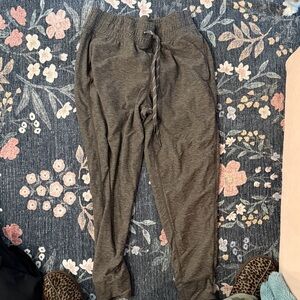 Women’s flx joggers in brown; Java hut